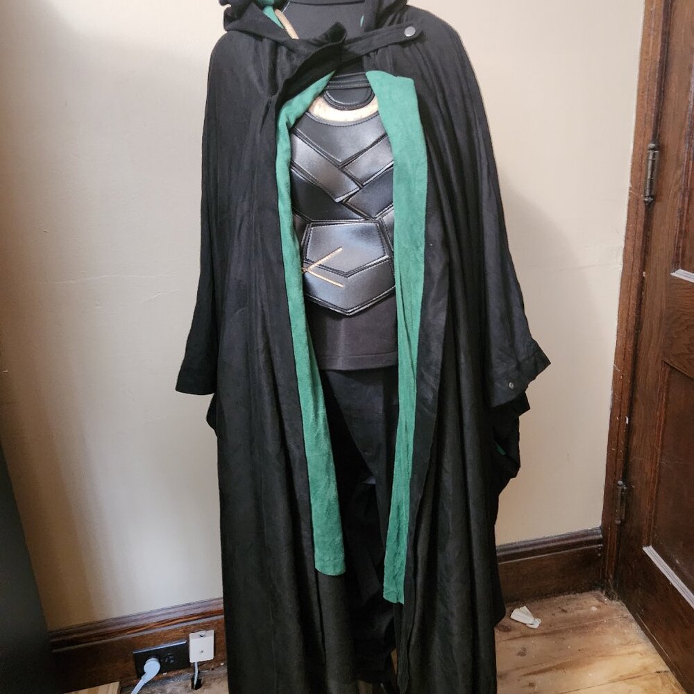 Sylvie Loki Marvel Women's M Cosplay Costume - Picture 3 of 16